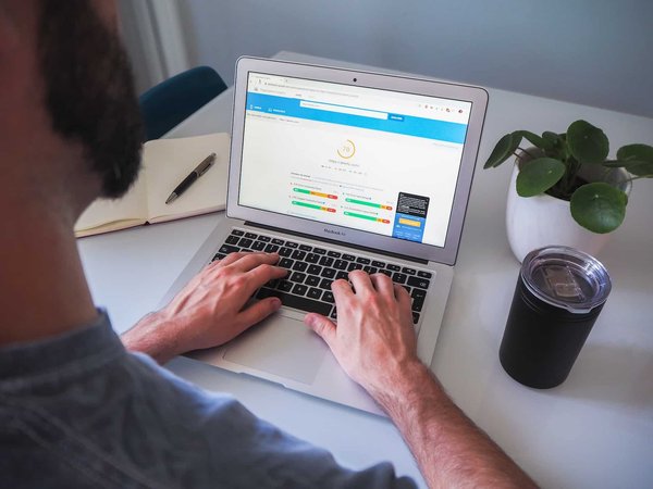 Décrochez votre Stage de Développement Web: Les Meilleures Stratégies pour Impressionner les Recruteurs